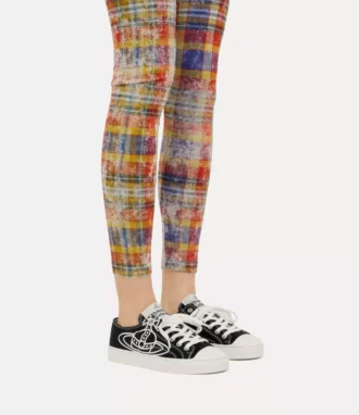 Låga plimsollskor i canvas