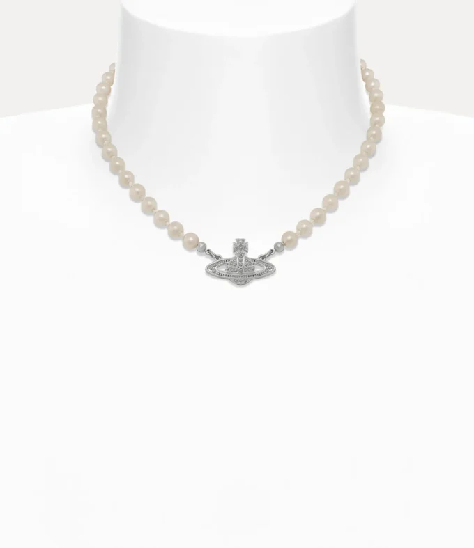 Mini Bas Relief Pearl Choker