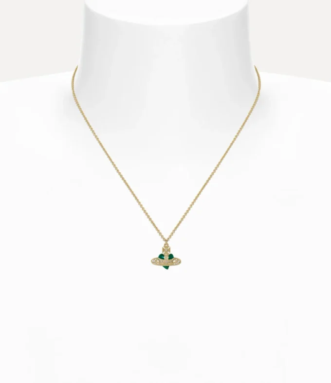 Nytt diamanthjärta-halsband Nytt diamanthjärta-halsband